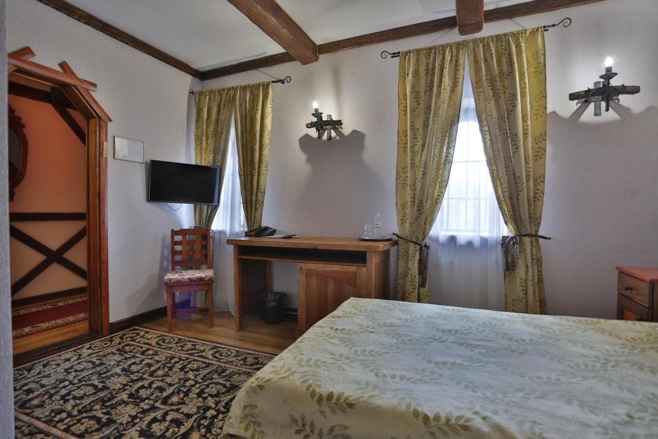 Hotel Fortetsya Hetmana Hatne Εξωτερικό φωτογραφία